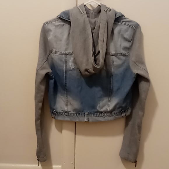 Jean jacket - Picture 2 of 2